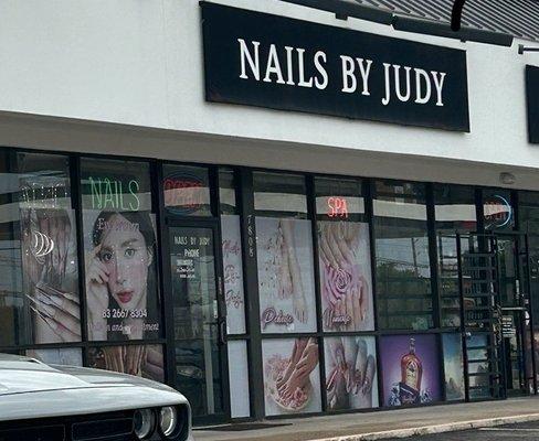 nail salon