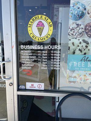 Incomplete store hours