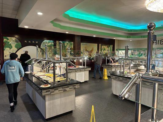 Clean and spacious buffet area.