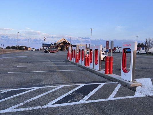 Tesla Supercharger in North Somerset Plaza