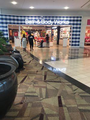 Bath & Body Works