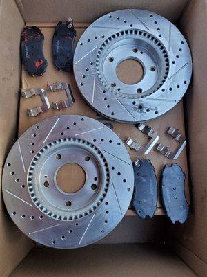 Detroit Axel brake pads and rotors