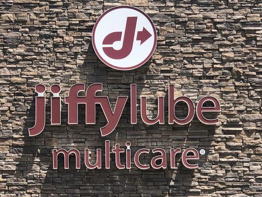 You want tires, brakes, wheel alignment and an oil change? Jiffy Lube Muskego has it all with professional technicians.