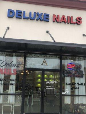 Deluxe nails from lindale wecome