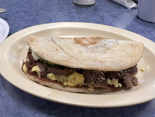 Baleada de carne asada.