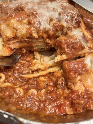 Lasagna in meat sauce.