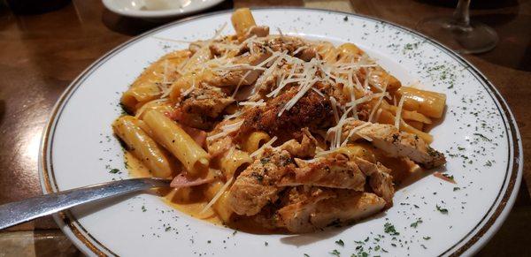 Rigatoni Vodka with chicken