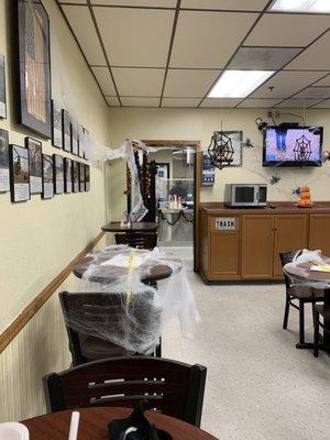 Sitting area decorated for Halloween