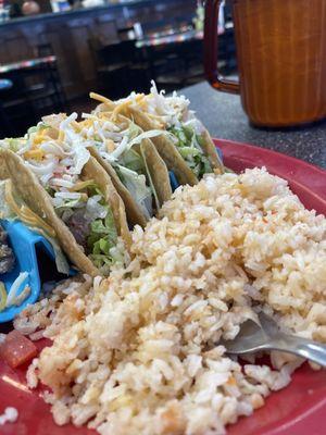 Beef and cheddar taco plate