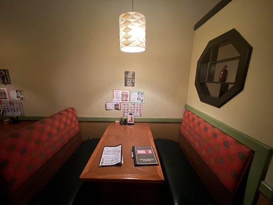 Dimly lit private Seperated booth nooks, Ginza Japanese Restaurant, Lutz / Land O Lakes, N Tampa