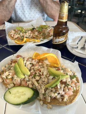 Ceviche de pescado y de camarón