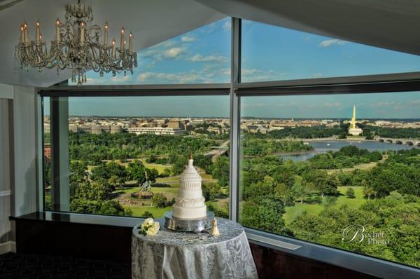 Capitol Building cake with a view of the Nation's Capital.