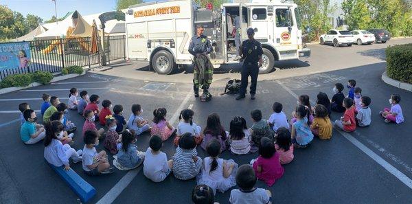 School invited fire fighters to meet the kids