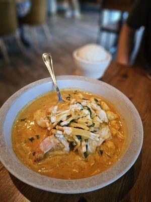 Crab & shrimp curry