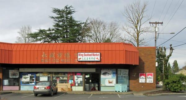 Wings Food Market