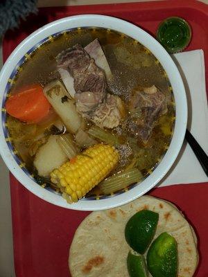 Sopa de res