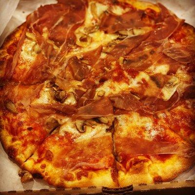 Prosciutto pizza