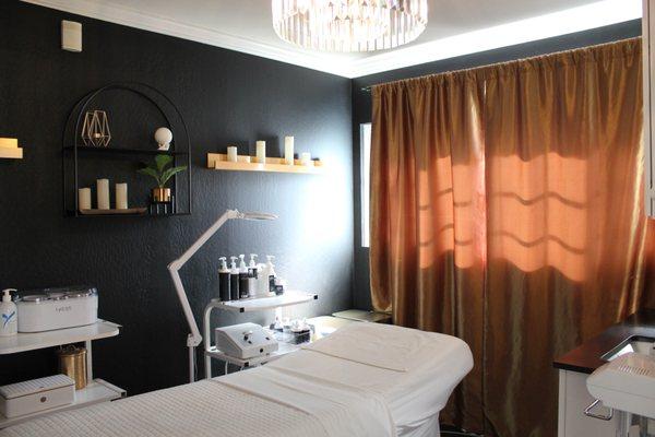 Enjoy a facial in this beautiful treatment room!