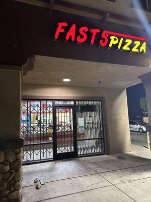 It's 9:50 pm on a Saturday and it's closed, I would have ordered 10 pizzas for a Saturday night.