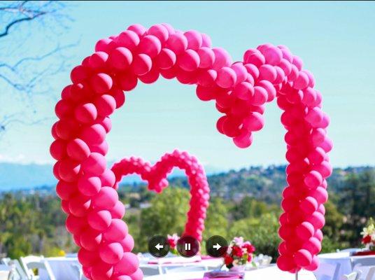 Heart balloon frame and arch