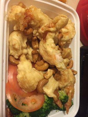 Crispy shrimp with cashews