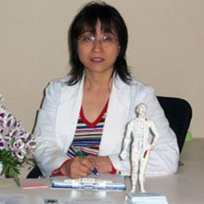 Hailing Zhang L.Ac,OMD
Clinical assistant professor (OSU)
( picture at year of 2015)