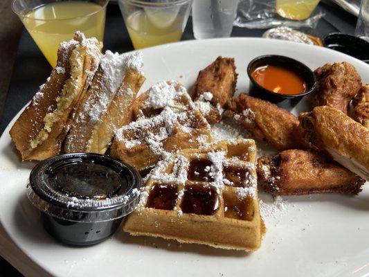 Sunday brunch: Chicken and Waffles