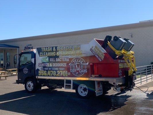 Texas Tidy Cans keeping 5x5 Brewing Co. cans spic and span!