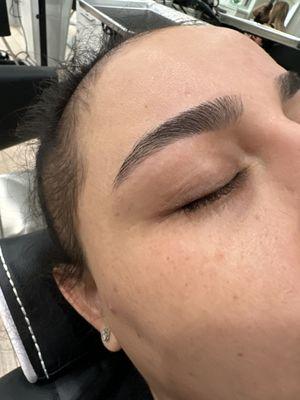 Eyebrows shaping