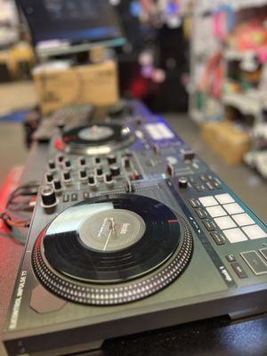 Music Trends the DJs toystore