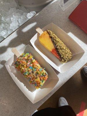 Tato paleta with fruity pebbles and whit chocolate!