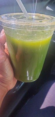 Spinach, kale, cucumbers and ginger