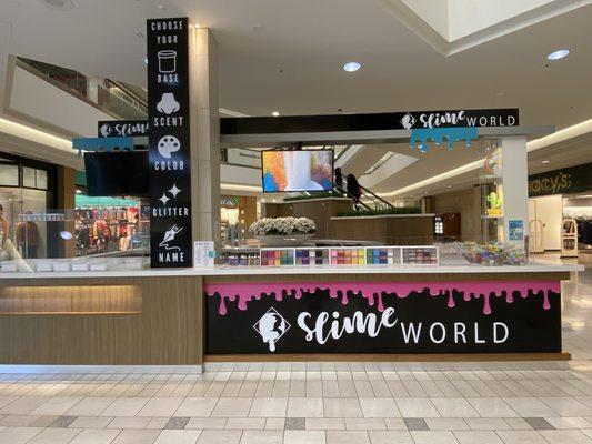 Slime World Bar! Come and customize your very own slime! Choose the base, scent, color, glitters and then name it!