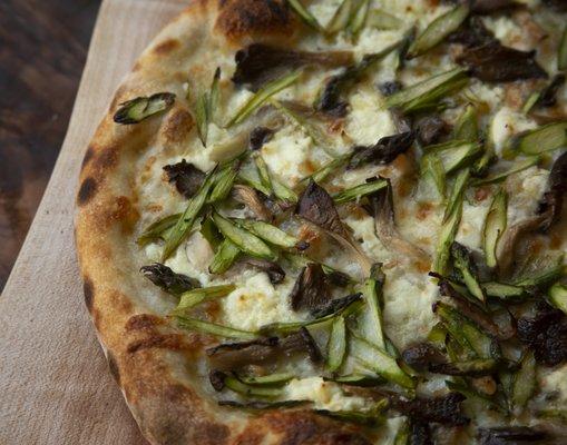 asparagus, mushroom, sheep cheese pizza