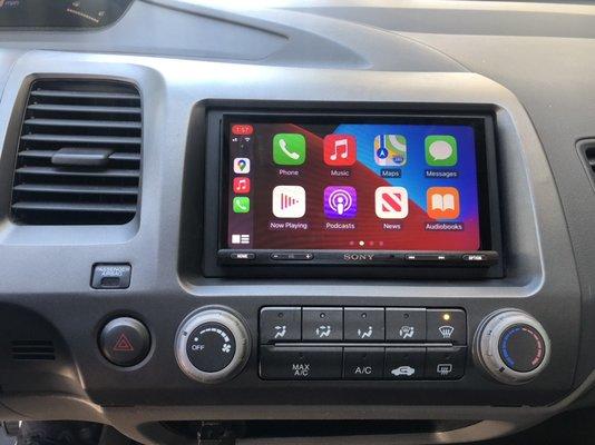 Apple CarPlay and Android Auto integration