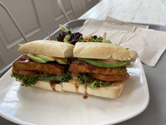 Buffalo tofu w/avocado