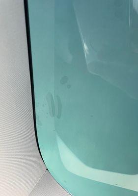 M3 rear windshield top side