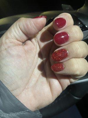 Holidays red nails around Christmas time 2022.