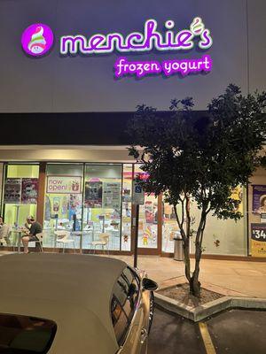 Menchie's Frozen Yogurt