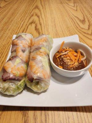 Fresh Spring Rolls with Peanut Sauce