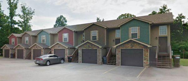 6 Unit Under Management in Clarksville, TN
 
 https://www.marshallreddick.com/management