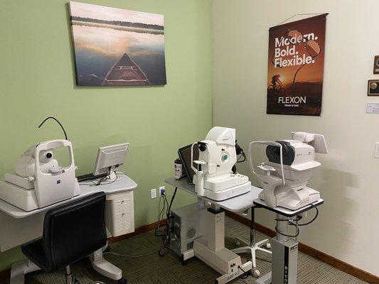 Some of my latest technologies. We do our best to have all the best diagnostic available for your eye exam.