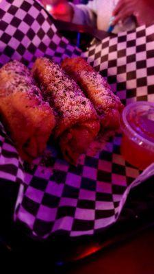 Seafood egg rolls w/Chilli sauce