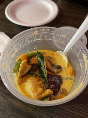 Yellow chicken curry