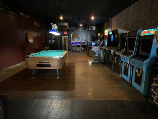 Arcade games & pool table