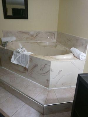 Good ol jacuzzi tub!