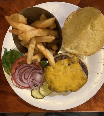 cheeseburger with fries