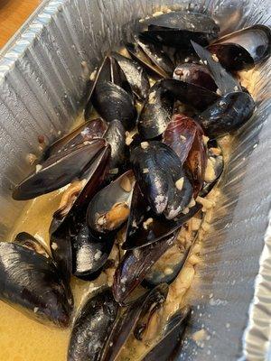 Mussels in butter and lemon