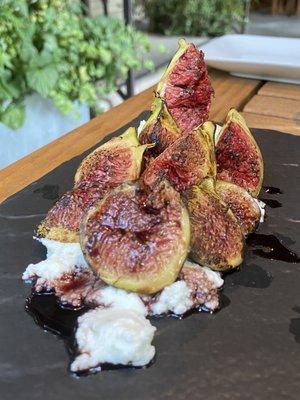 Fig and goat cheese appetizer