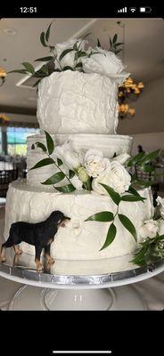 Our beautiful gluten free wedding cake!